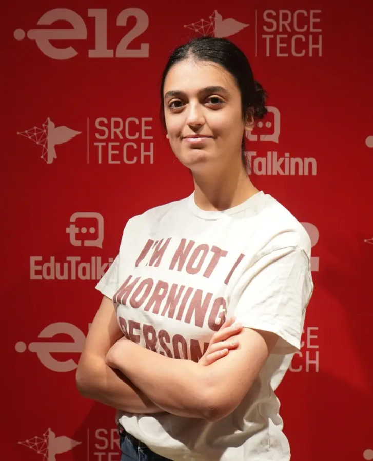 İpek Nur Çelik - Görsel Tasarım Uzmanı