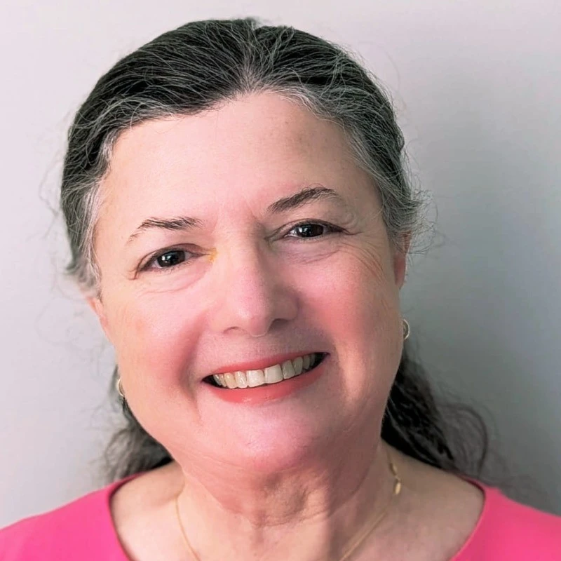 Saadet Roach - Yabancı Diller Direktörü